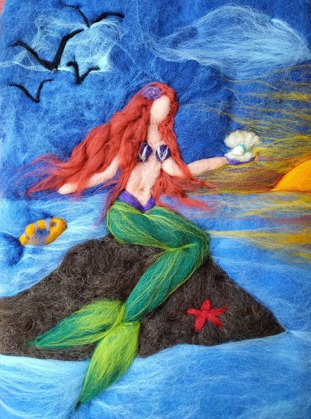 Sirena in lana fiaba, quadro ispirazione waldorf Sirena in lana fiaba, quadro ispirazione waldorf